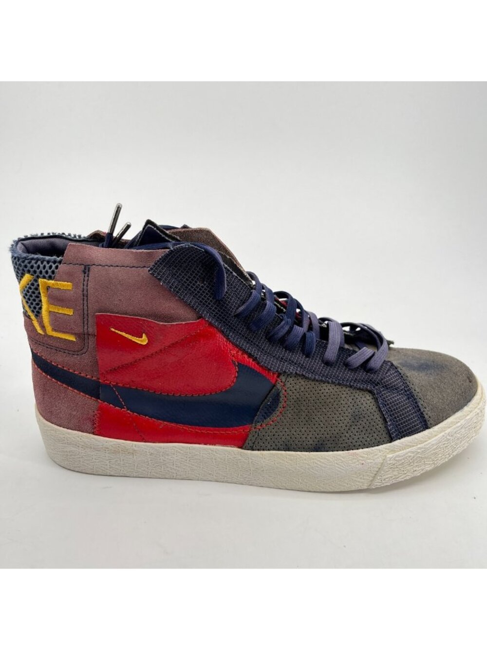 Nike SB Zoom Blazer Mid Mens Size 10 Blue Red Athletic Walking Shoes Sneakers